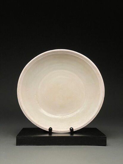 Chinese Ming Dynasty Dehua Porcelain Large Dish