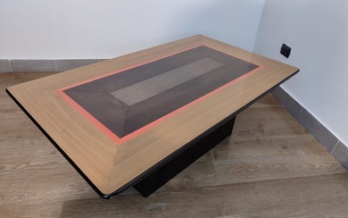 Coffee table - Coffee table in lacquered wood with rosewood inlays