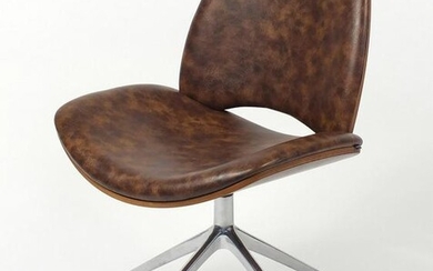 Contemporary Frovi Era swivel chair with leather