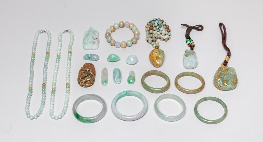 Estate Chinese Jade/Gem Stone Jewelries