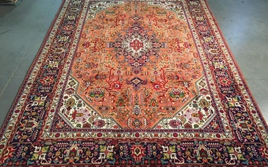 Exquisite Persian Tabriz Rug 6'.4"x9'.6"