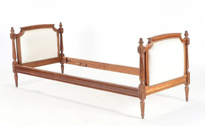 FRENCH LOUIS XVI STYLE DAYBED CIRCA 1950