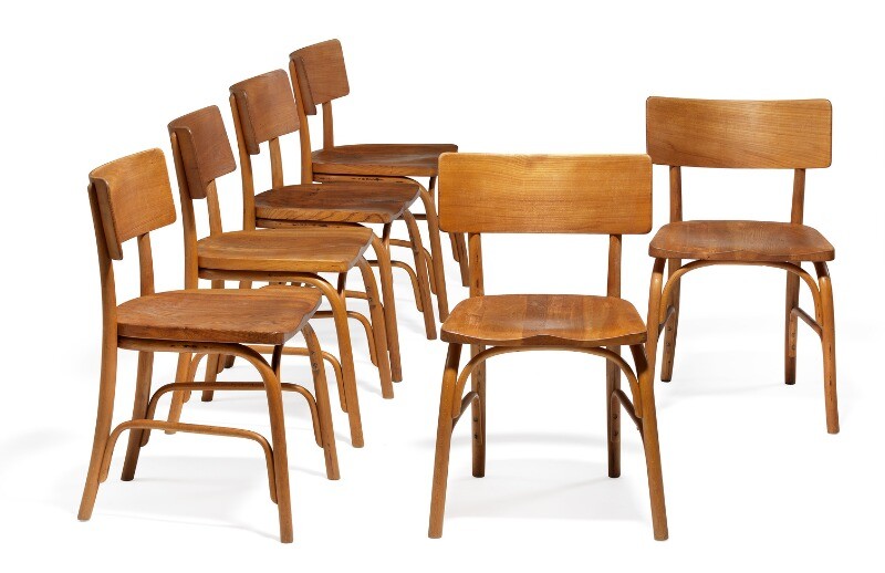Frits Schlegel: “Husum”. A set of six chairs with moulded beech frame. Seat and back of solid elm. (6)