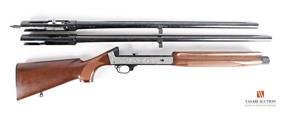 Fusil de chasse semi-automatique BENELLI... - Lot 139 - Vasari Auction