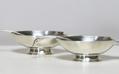 FJERADINGSTAD CHRISTIAN(1891-1968) Pair of sauce boats.