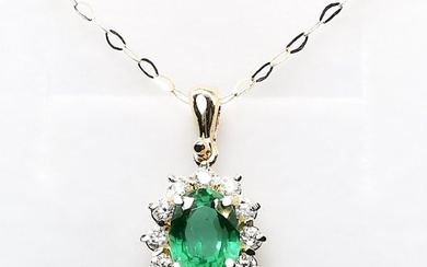 Gold - Necklace with pendant Emerald - Diamonds