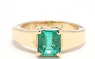 Gold and Emerald Ring
