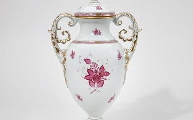 Herend porcelain Chinese Bouquet Raspberry vase