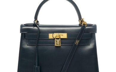 Hermès - Splendide Kelly 28 retourné avec bandoulière en cuir box marine, garniture en métal plaqué or Handbag