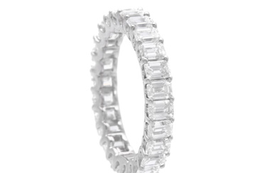 Jewellery Eternity ring FULL ETERNITY RING, 18K white gold, ...