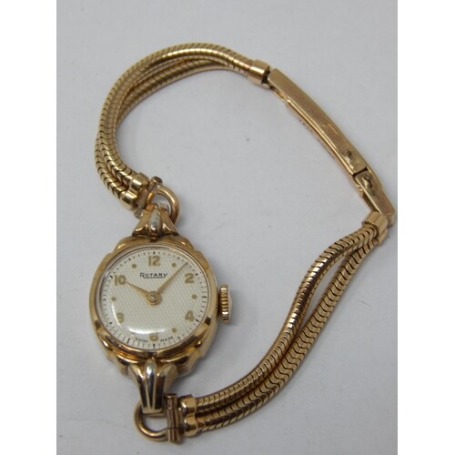 Ladies Rotary Wristwatch with 9ct Yellow Gold Strap: Gross w...