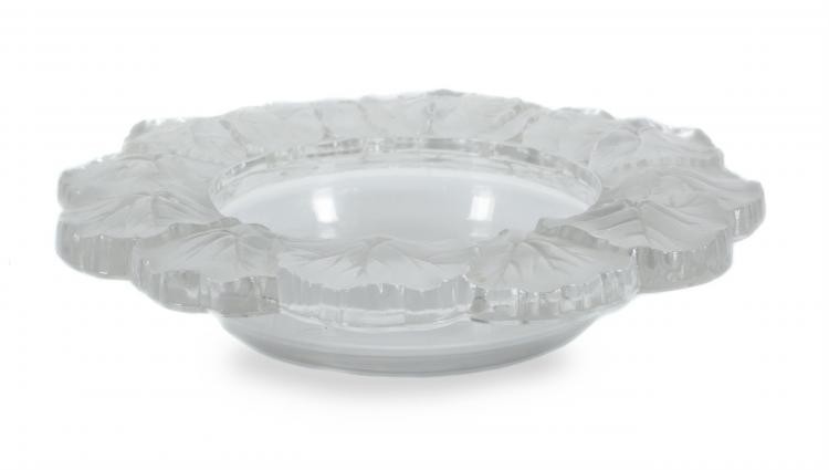 Lalique, Cristal Lalique, Honfleur, a part frosted glass bowl