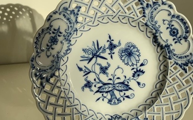 Meissen - Vase - reticulated plated - Porcelain