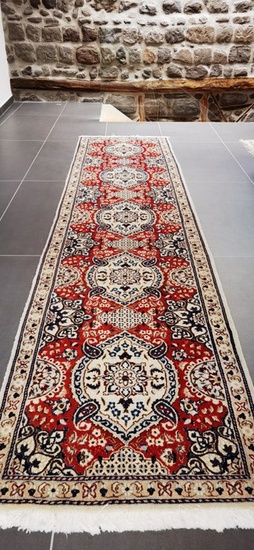Nain - Carpet - 398 cm - 92 cm
