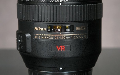 Nikon AF-S Nikkor 24-120mm F3.5-5.6 G VR Zoomlens