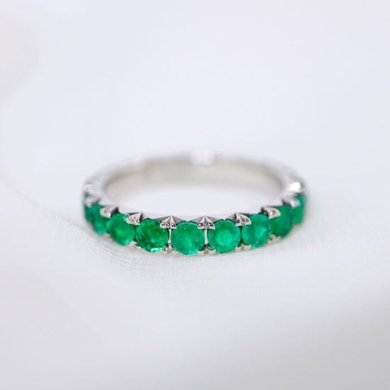 No Reserve Price - 14 kt. White gold - Ring - 1.91 ct Emerald - IGI Certified