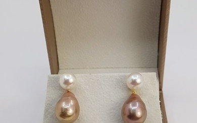 No Reserve Price - 7.5x10.5mm White Akoya and Pink Edison Pearls - 18 kt. Gold - Earrings