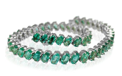 No reserve price - 9.38 Carat Emerald Tennis Riviera - Bracelet - 14kt gold - White gold Emerald