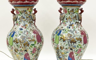 PAIR OF CHINESE EXPORT PORCELAIN TABLE LAMPS