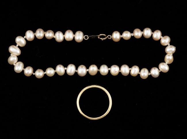 Pearl Bracelet w/ 14K Gold Clasp and 18K Gold Ring