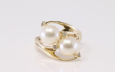 Pearl & Diamond Ring 14Kt.