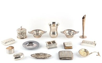 Property of a lady - a quantity of small silver items, mostl...