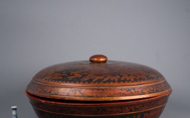 Qilin, Peonies and an open scroll with many characters in landscape - Box - Lacquer, Rosewood