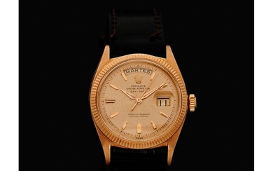 Rolex Day-Date, Réf. 6611B, n° 432xxx, vers 1959. Une rare montre en or, cadran pie-pan...