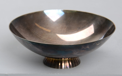SIGVARD BERNADOTTE. A bowl, sterling silver, model 823A, Georg Jensen, Denmark.