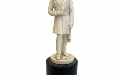 Sculpture, standing male figure - Including certificate - Ivory, Wood - Approx. 1860