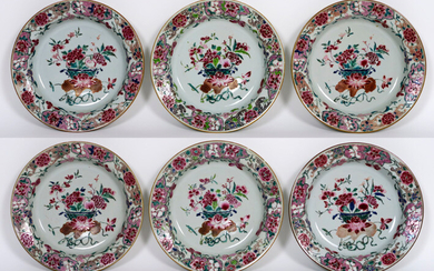 Set of six Chinese 18th century plates in porcelain with Famille Rose decor with flowers and fruit in bowl - diameter : 22 cm ||series or six 18th Cent. Chinese plates in porcelain with Famille Rose decor with fruit and flowers in bowl