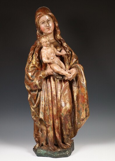Spanje, polychroom beschilderde houten Madonna met kind, 17e eeuw;