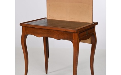 TABLE DE SALON avec écran de foyer en bois naturel. Elle ouvre par un tiroir...