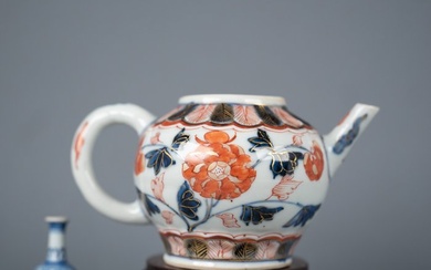 Teapot - High quality - Peonies, Chrysanthemum and Clouds - Porcelain
