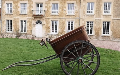 Tilbury type horse-drawn carriage