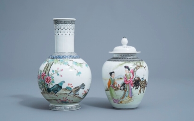 Un vase en porcelaine de Chine famille rose à décor de pigeons parmi des branches fleuries et un vase couvert à décor de dames, République, 20ème s.