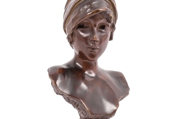 VILLANIS, EMMANUEL (1858-1914), Buste de femme 'Moé', 19e/20e s. Bronze, marqué 'E. Villanis' et 'Moé'...