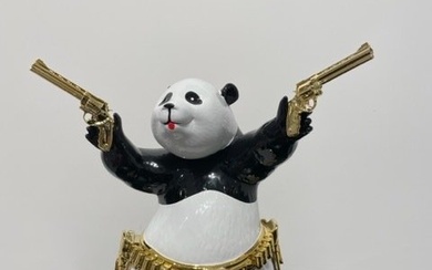 Van Apple - Sculpture, Street Panda - Guns Up - 30 cm - Resin - 2023