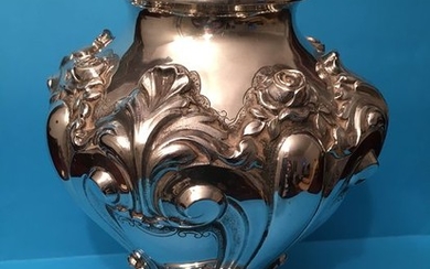 Vase in vase - .833 silver - Portugal - Second half 20th century
