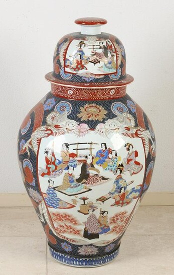 Very large Japanese Imari vase, H 86 cm.