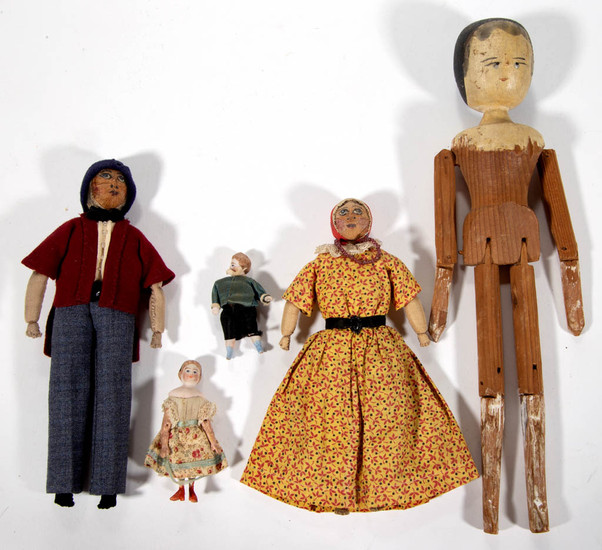 WOODEN AND OTHER DOLLS, LOT OF FIVE