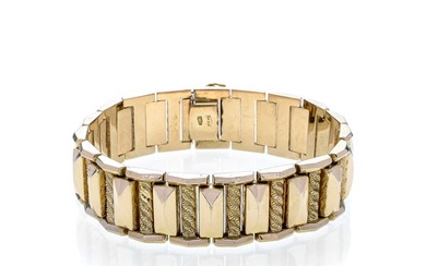 Yellow gold bracelet with partially engraved rectangular links