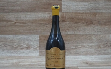 1 bouteille de Très Vieux Marc de Bourgogne...