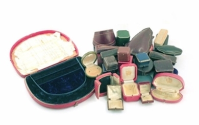 A quantity of antique jewellery boxes, including f…
