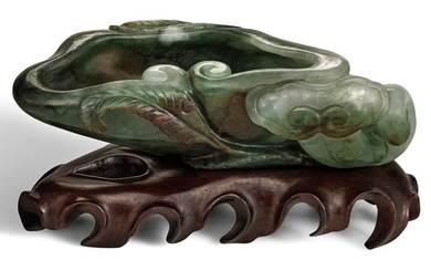 A SMALL JADEITE 'LINGZHI' WASHER, LATE QING DYNASTY | 晚清 翠玉靈芝式洗