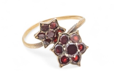 10K Yellow Gold And Garnet Ring, Ca. 1900, 4.6g Size: 8.5