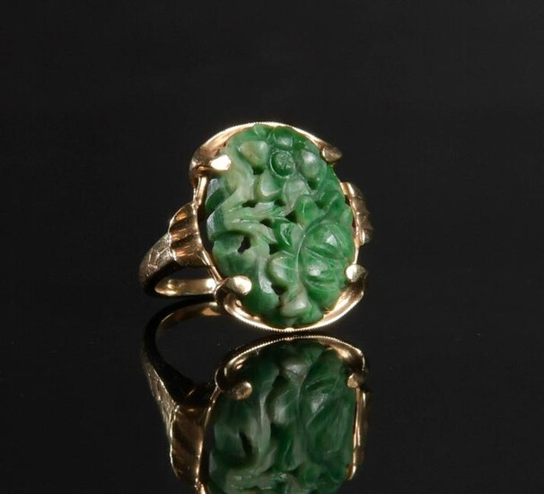 14K Gold and Carved Jadeite Ring