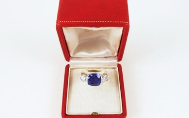 18 KT Lady's Tanzanite & Diamond Ring