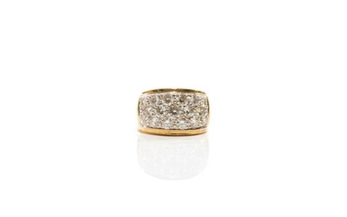 18K GOLD AND DIAMOND RING, 10.5g