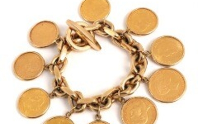 1918/1104 - F. Hingelberg: A heavy 14k gold bracelet with 10 gold coin charms. L. 20 cm. Weight app. 193 g.